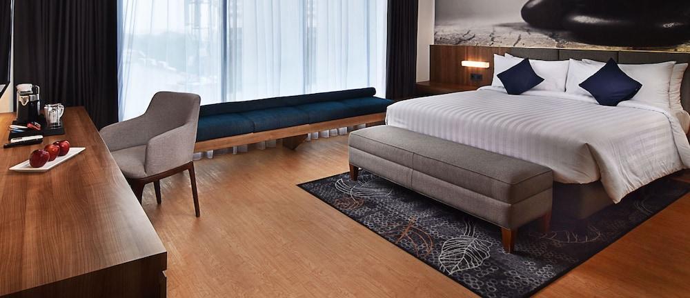 Aston Sidoarjo City Hotel & Conference Center Экстерьер фото