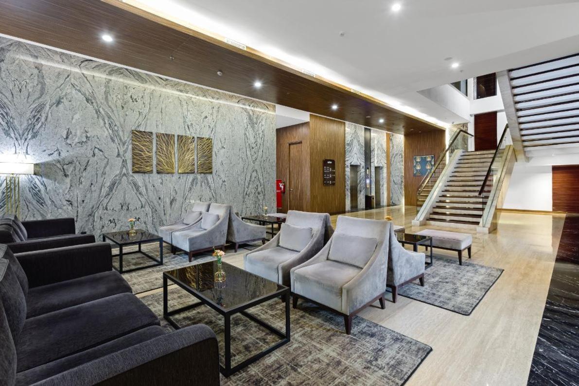 Aston Sidoarjo City Hotel & Conference Center Экстерьер фото