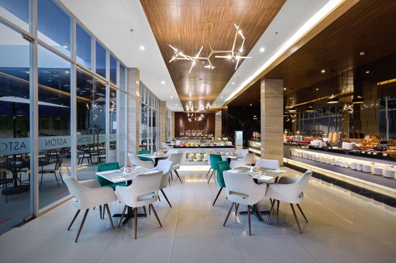 Aston Sidoarjo City Hotel & Conference Center Экстерьер фото