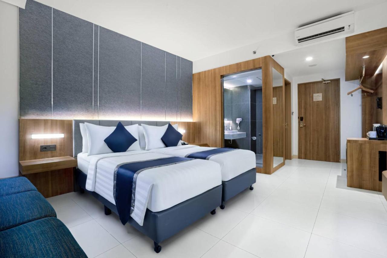 Aston Sidoarjo City Hotel & Conference Center Экстерьер фото